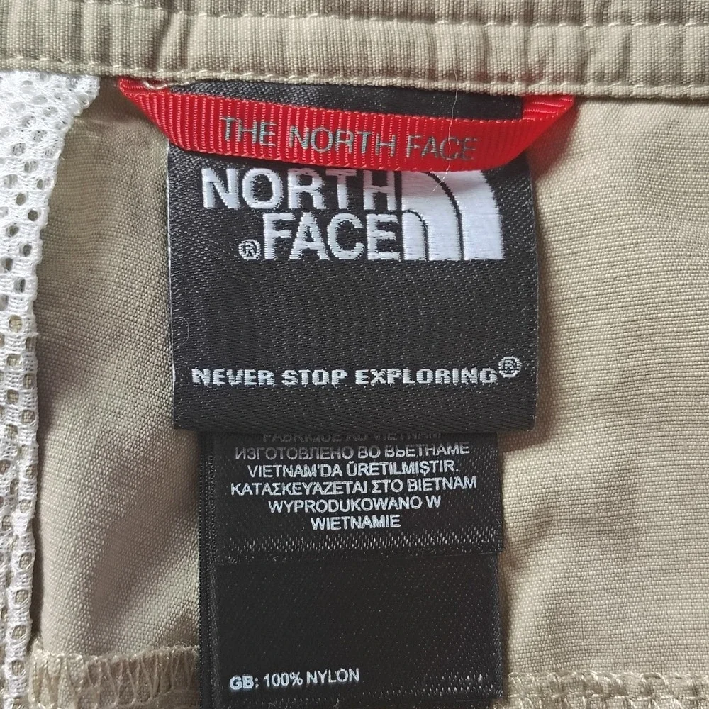 The North Face Mens 32 Khaki Tan Nylon Hiking Cargo‎ Shorts  Regular Fit